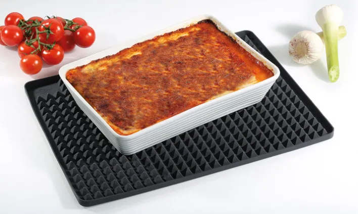 KÜCHENPROFI Backofenmatte PYRAMIDE 40x30 cm schwarz