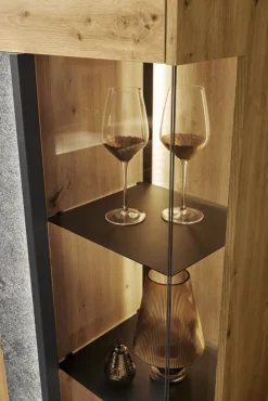 set one by Musterring Vitrine DELTONA 94x171 cm Eiche Artisan Dekor / Sandstein